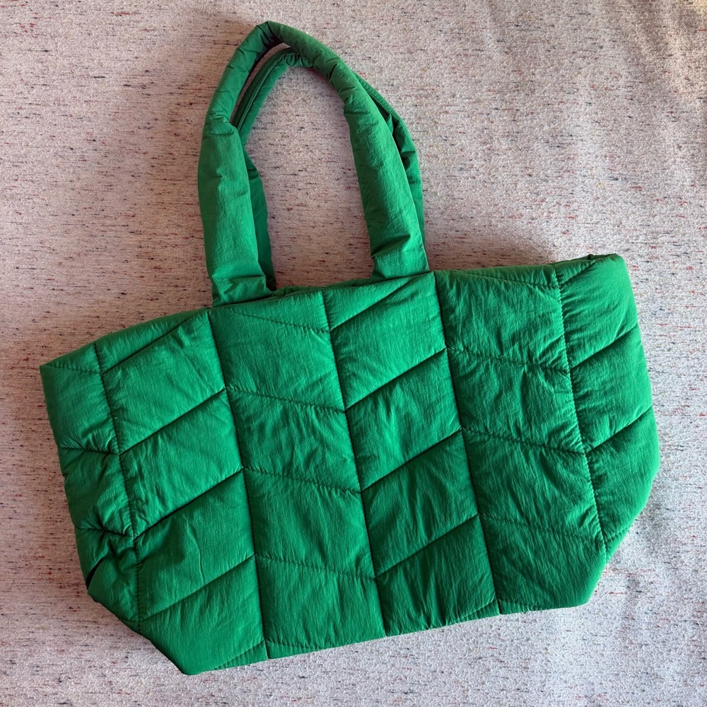 Green puffy tote